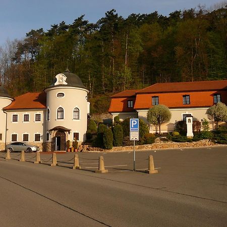 Hotel Zamecek Pod Hradem Stary Jicin 111 ภายนอก รูปภาพ