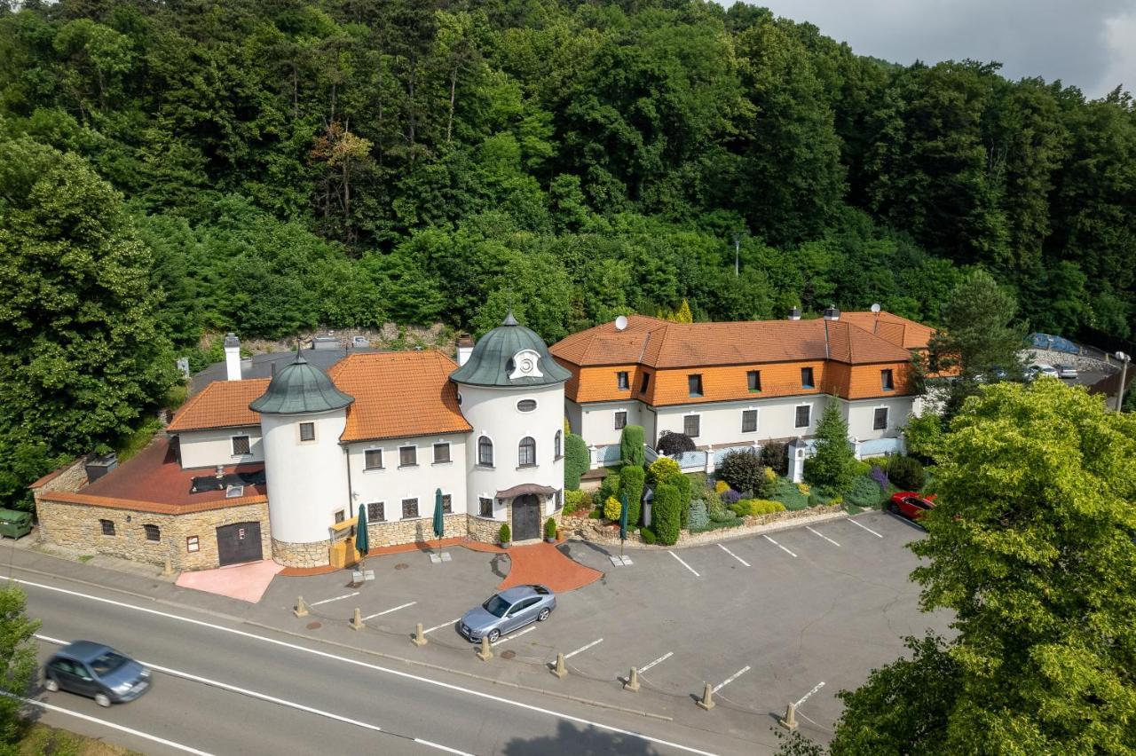 Hotel Zamecek Pod Hradem Stary Jicin 111 ภายนอก รูปภาพ