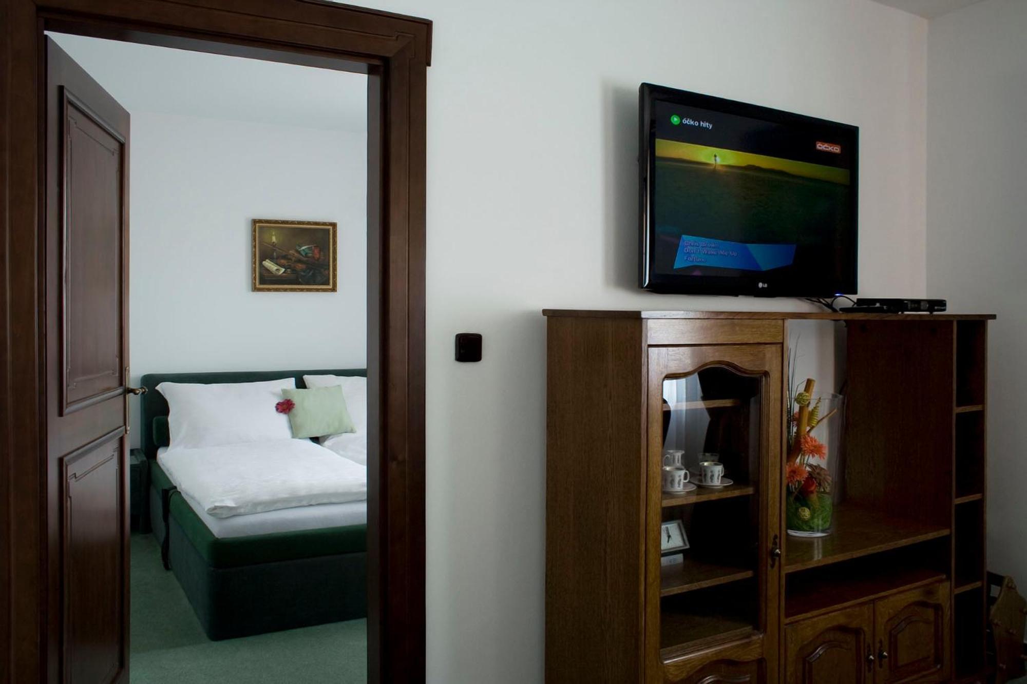 Hotel Zamecek Pod Hradem Stary Jicin 111 ภายนอก รูปภาพ