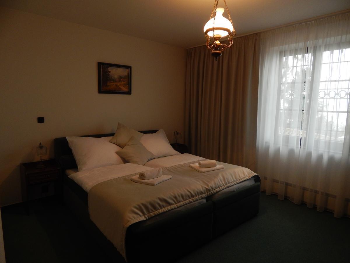 Hotel Zamecek Pod Hradem Stary Jicin 111 ภายนอก รูปภาพ